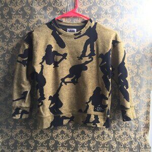 Molo "Milton" Skateboard Tan Black Sweatshirt - Size 128    100% Cotton  UNISEX
